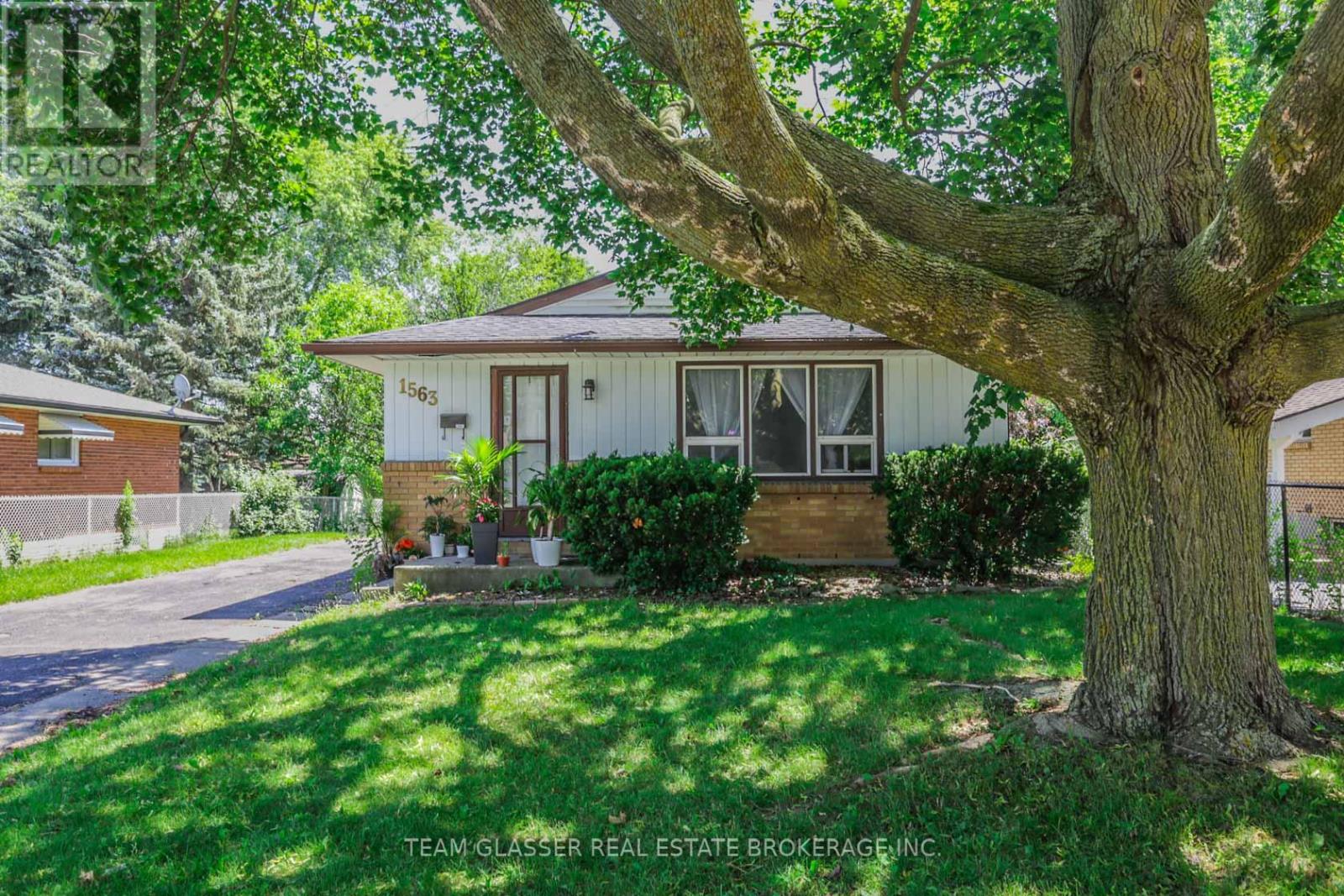 1563 DALE STREET - 1