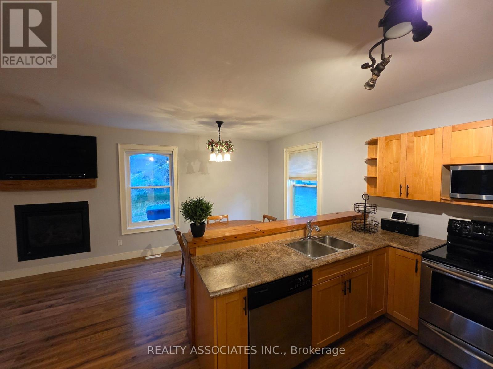 486289 30TH SIDE ROAD - 37