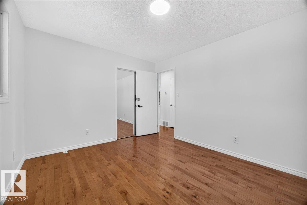 11327 165 AV NW - 26