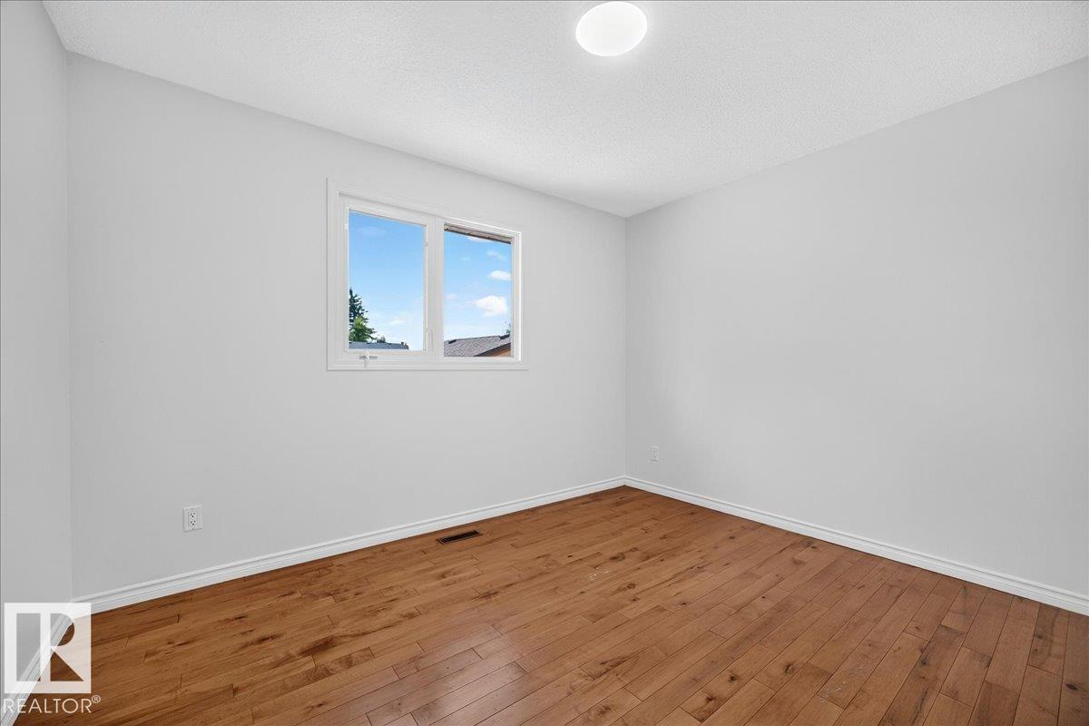 11327 165 AV NW - 27