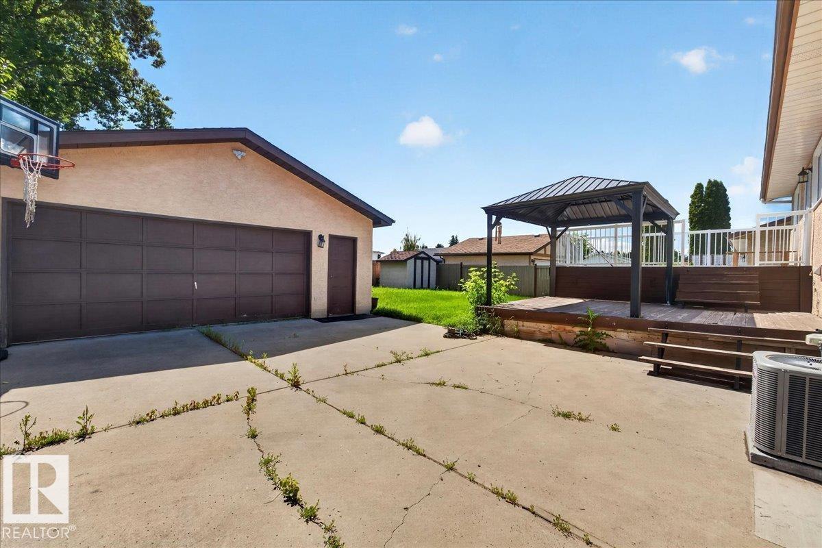 11327 165 AV NW - 42