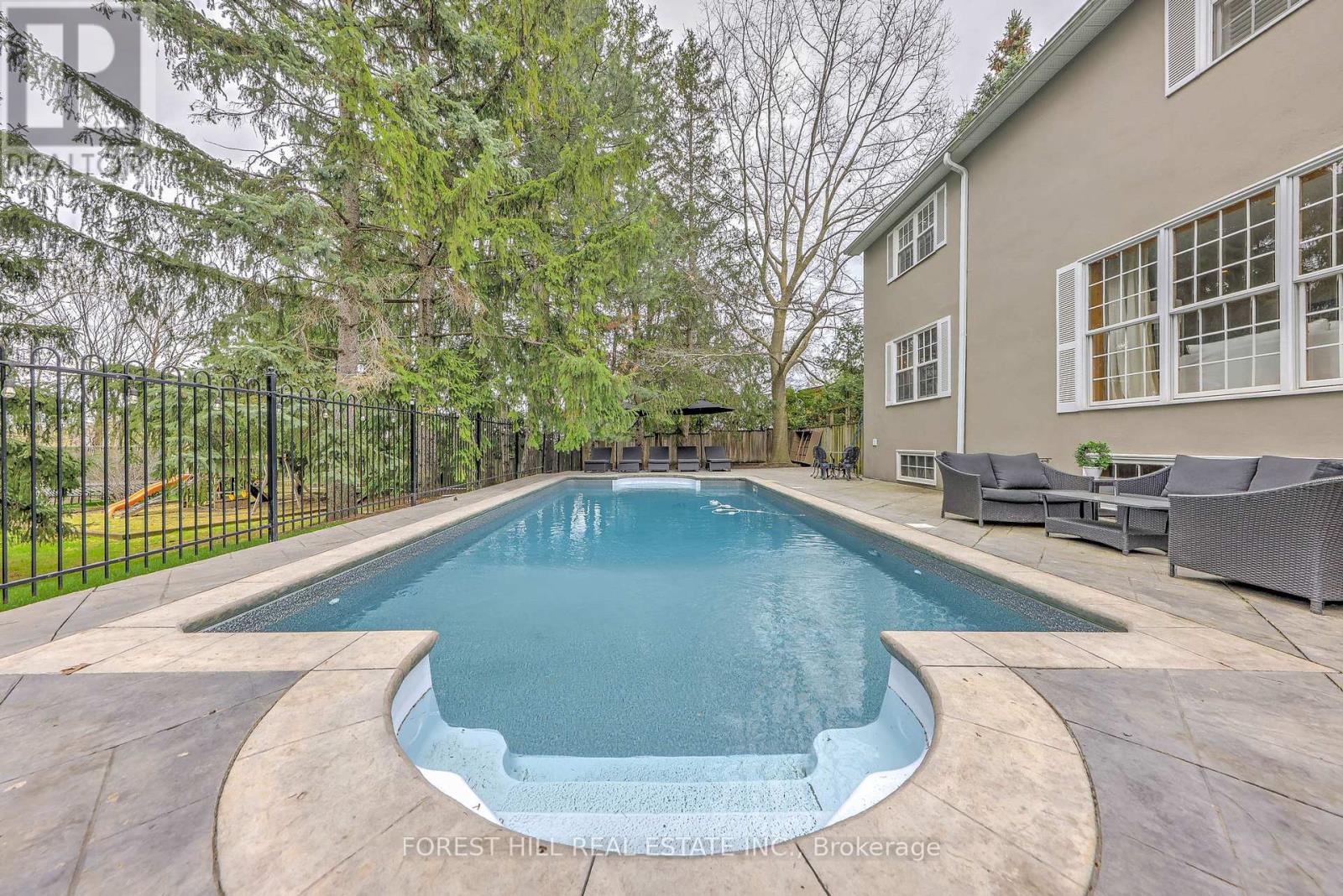48 GRANGEMILL CRESCENT - 1