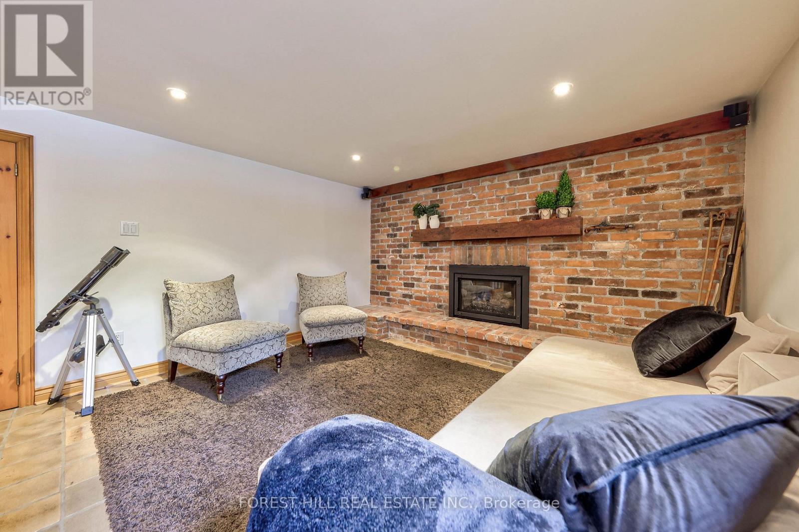 48 GRANGEMILL CRESCENT - 31