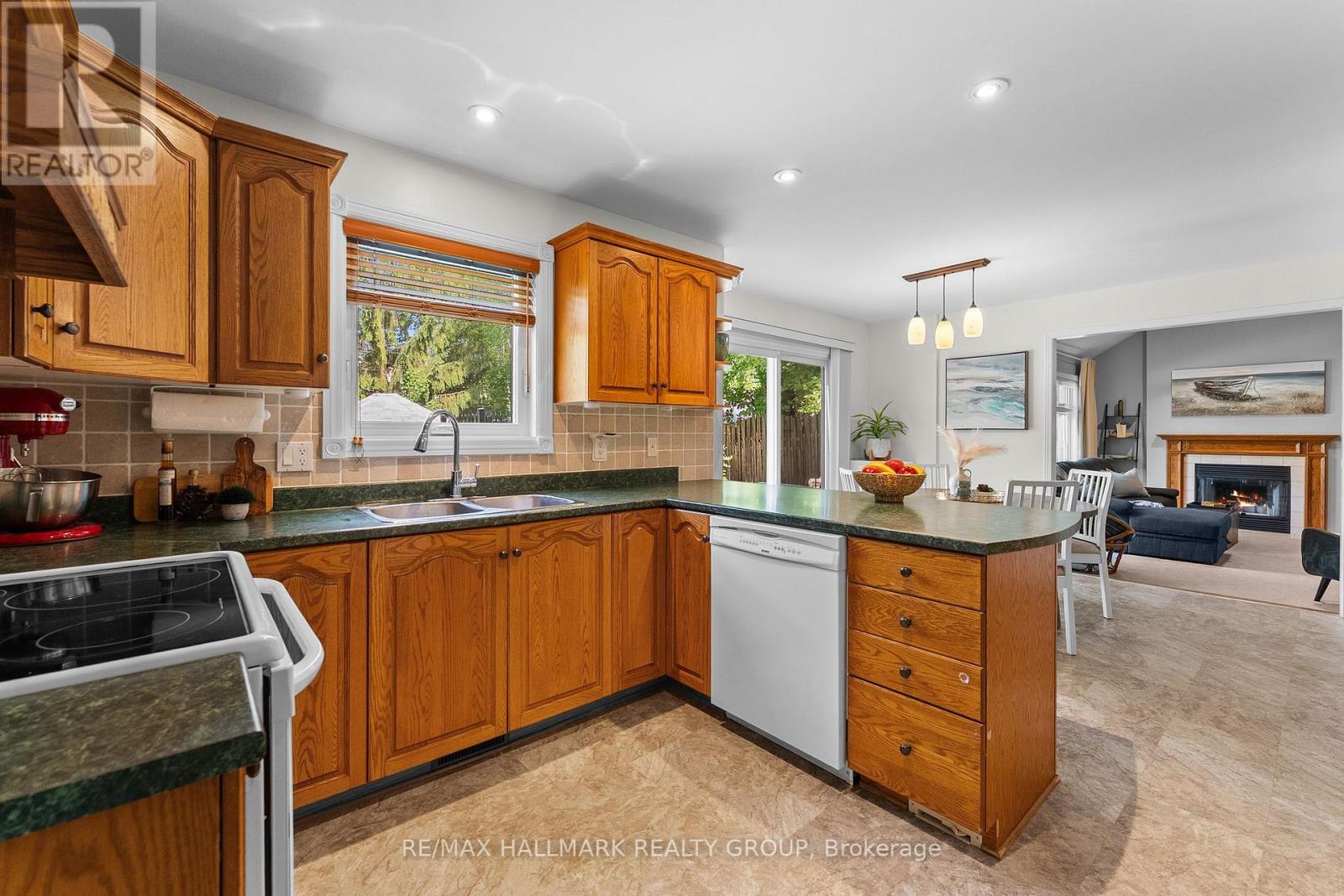 24 WENDELL AVENUE - 21