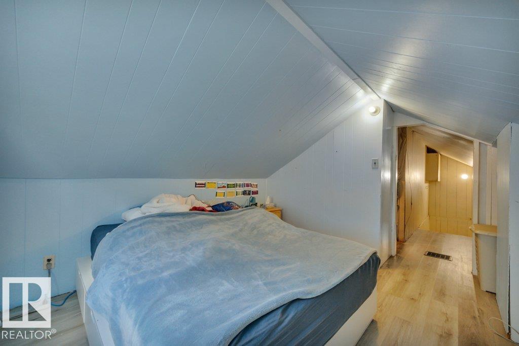 12049 65 ST NW - 14