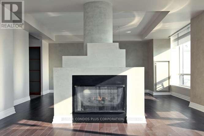 #902W 500 QUEENS QUAY W. - 10
