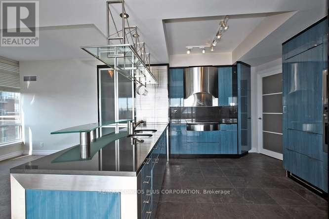 #902W 500 QUEENS QUAY W. - 19