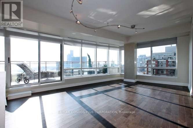 #902W 500 QUEENS QUAY W. - 6