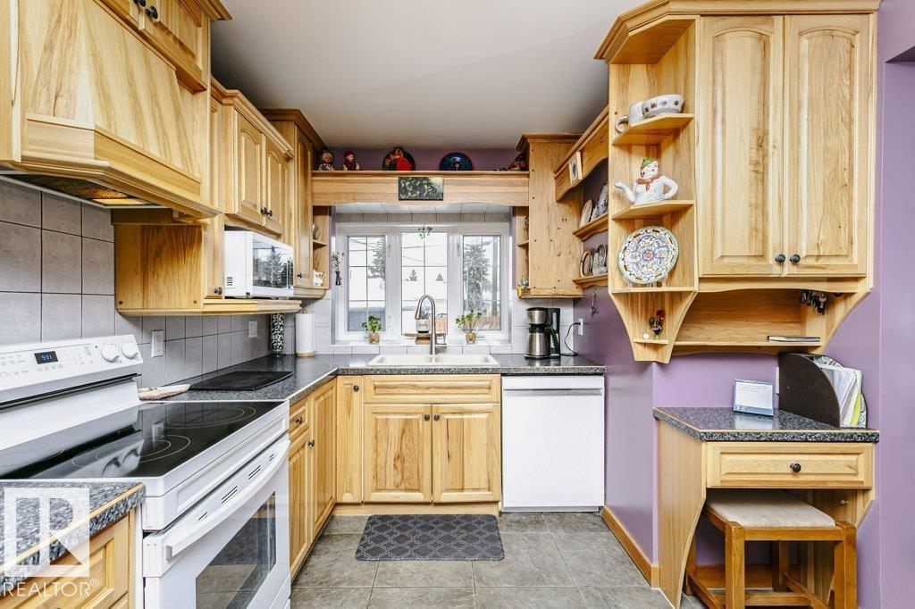 15634 81 AV NW - 12
