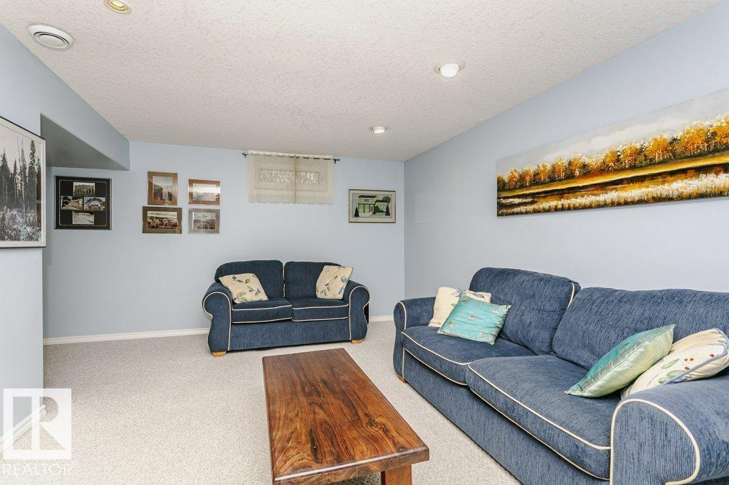 15634 81 AV NW - 25
