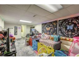 4288 200 Street, Langley, BC V3A1L1 Photo 17