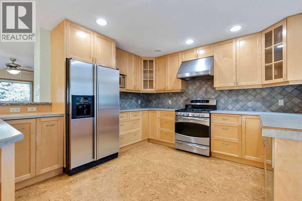2415 Chicoutimi Drive NW — photo 10