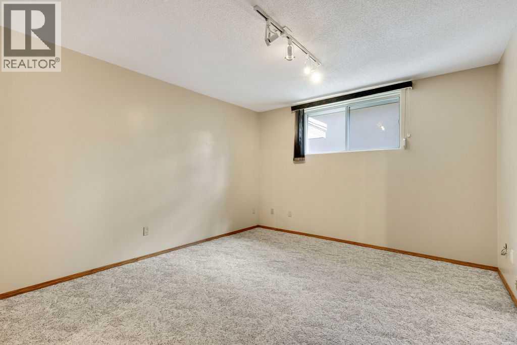 2415 Chicoutimi Drive NW — photo 23