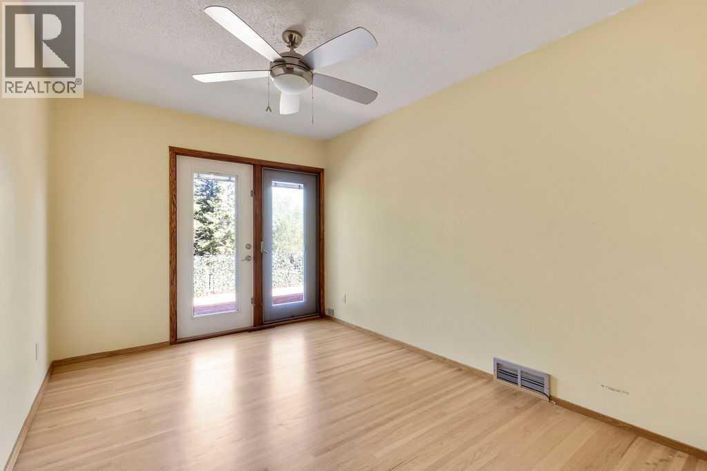 2415 Chicoutimi Drive NW — photo 13