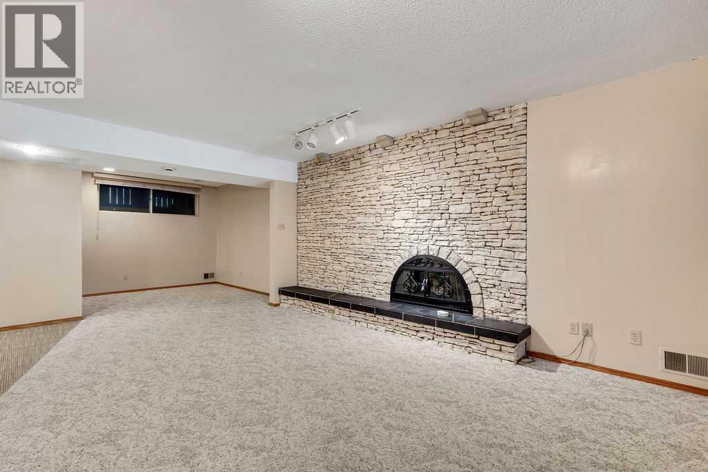 2415 Chicoutimi Drive NW — photo 20