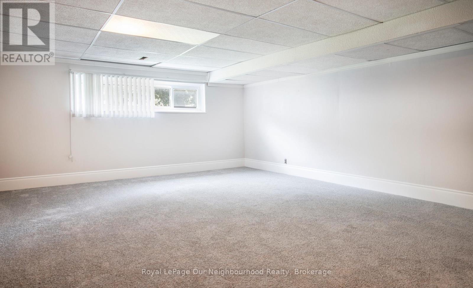 708 WAVERLY STREET N - Image 22