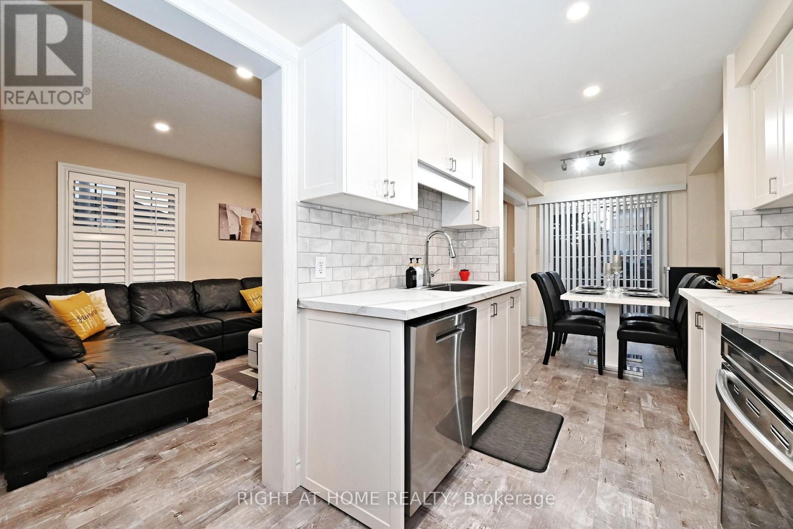 73 BLOOMGATE CRESCENT - 20