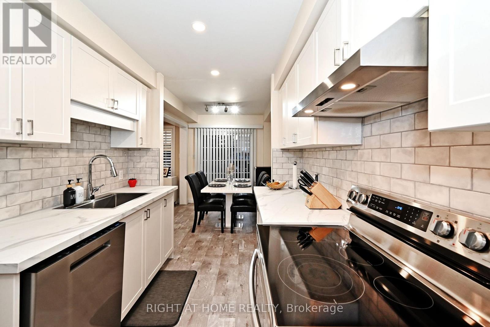73 BLOOMGATE CRESCENT - 21