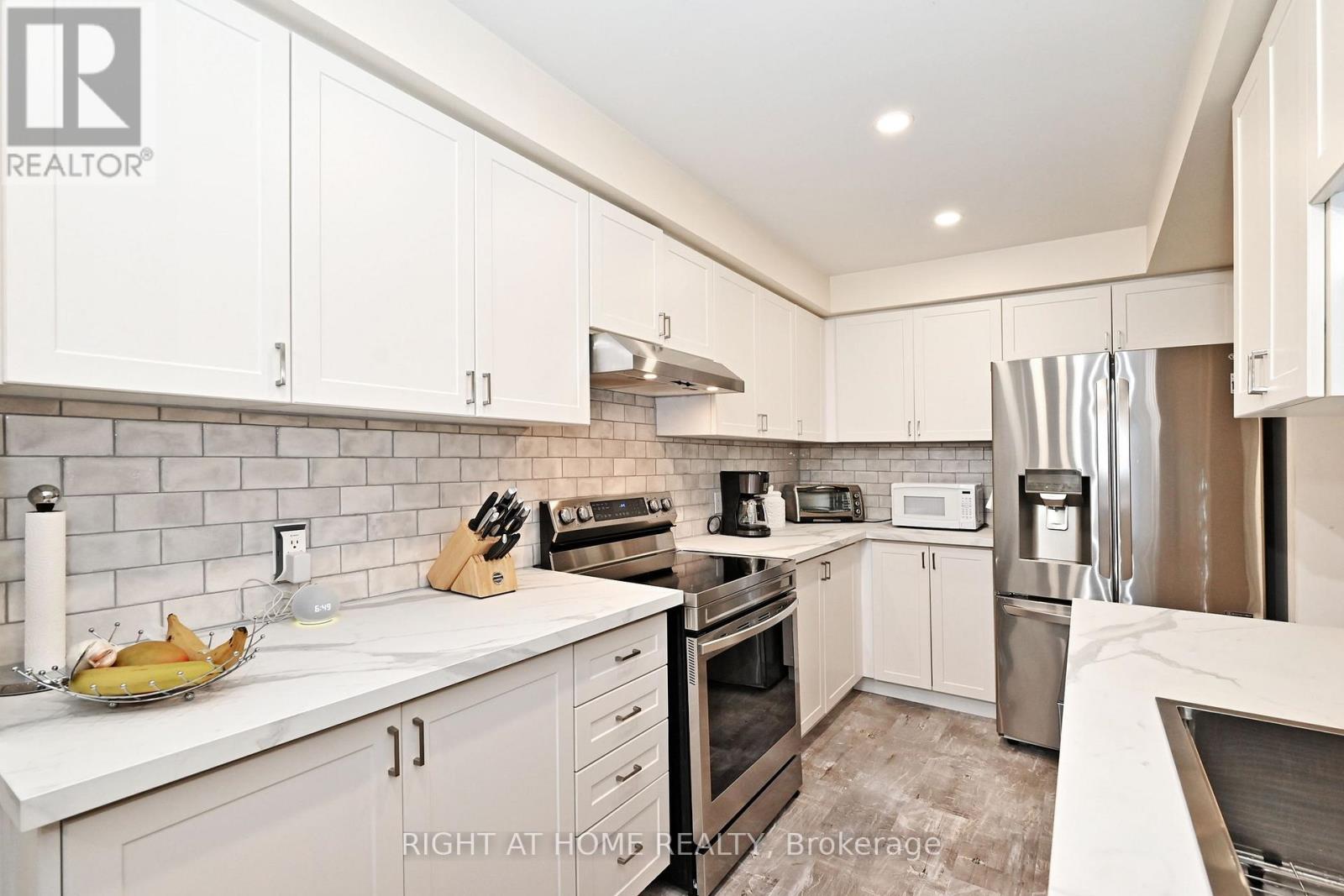 73 BLOOMGATE CRESCENT - 24