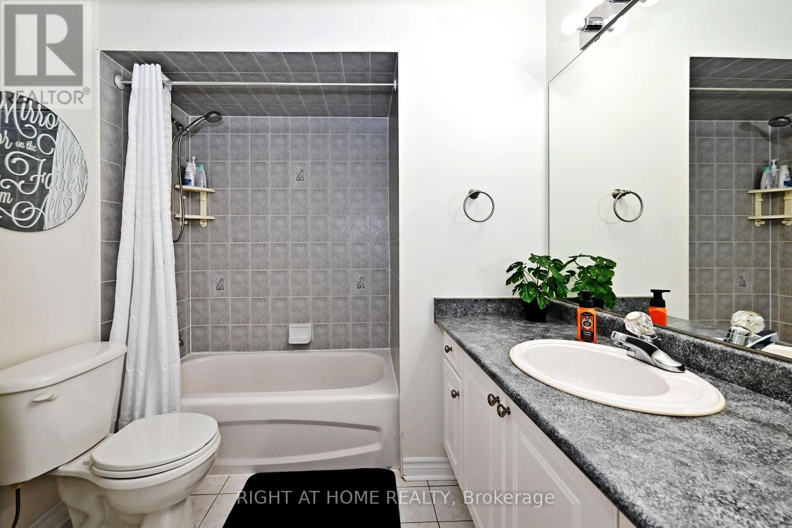 73 BLOOMGATE CRESCENT - 40