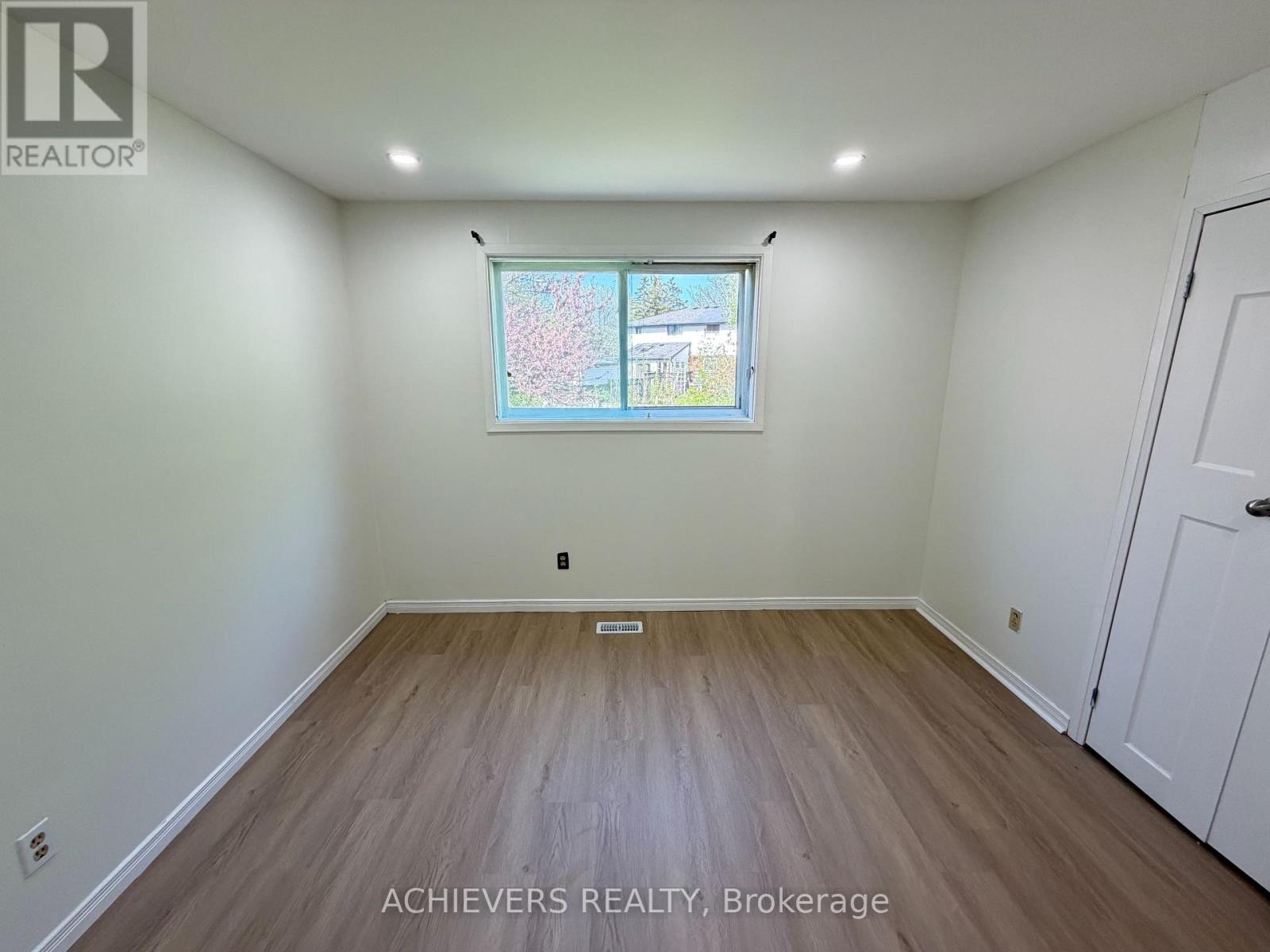 176 CULVER CRESCENT - 13