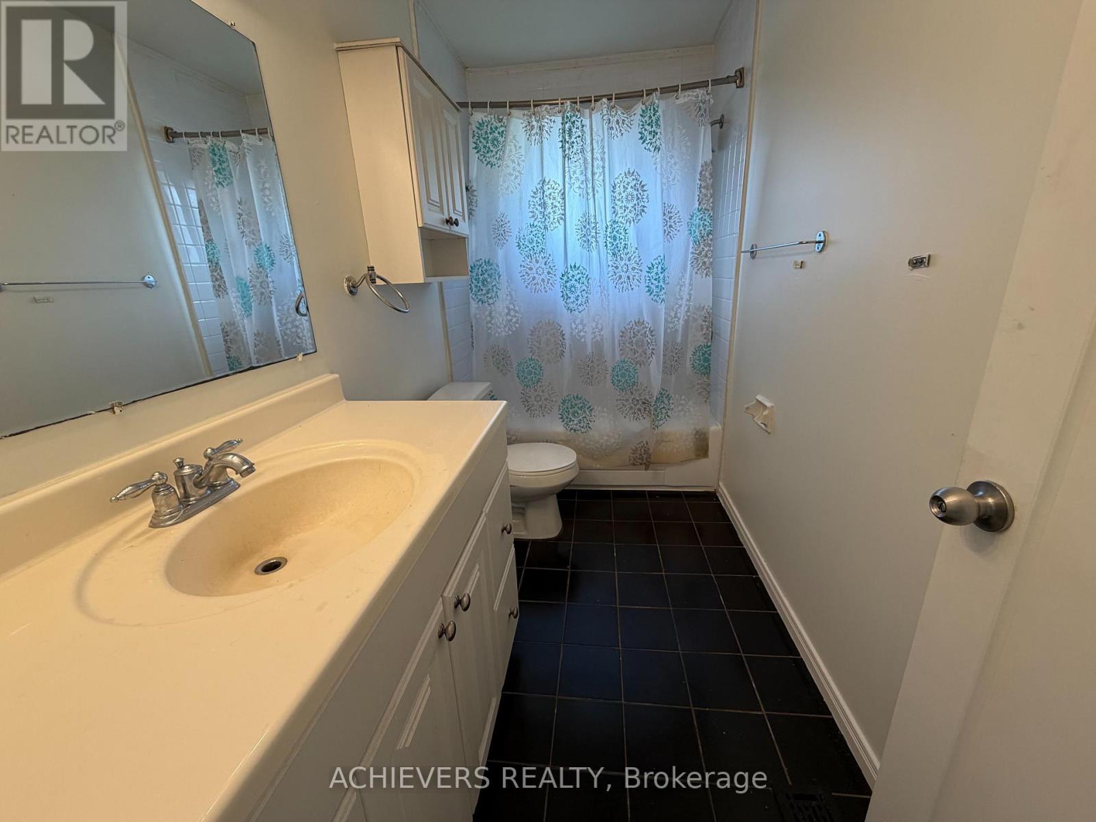 176 CULVER CRESCENT - 17