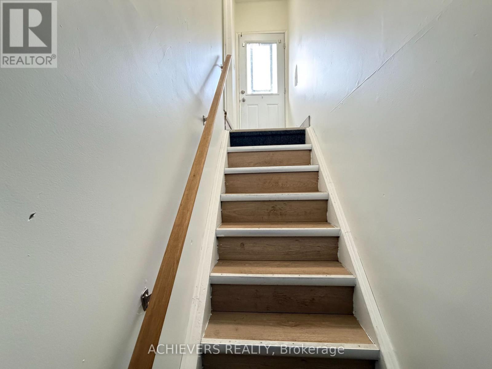 176 CULVER CRESCENT - 19