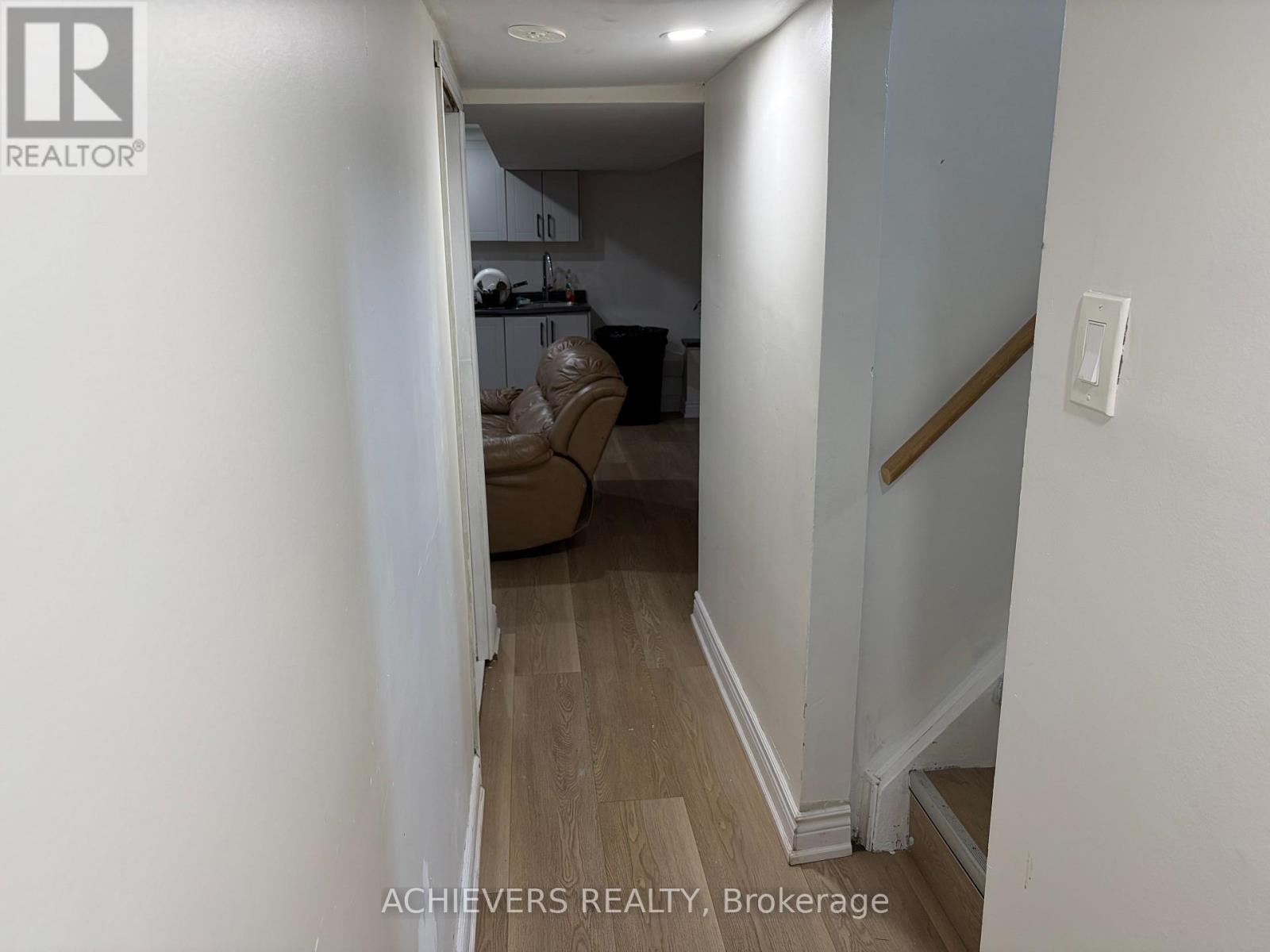 176 CULVER CRESCENT - 21