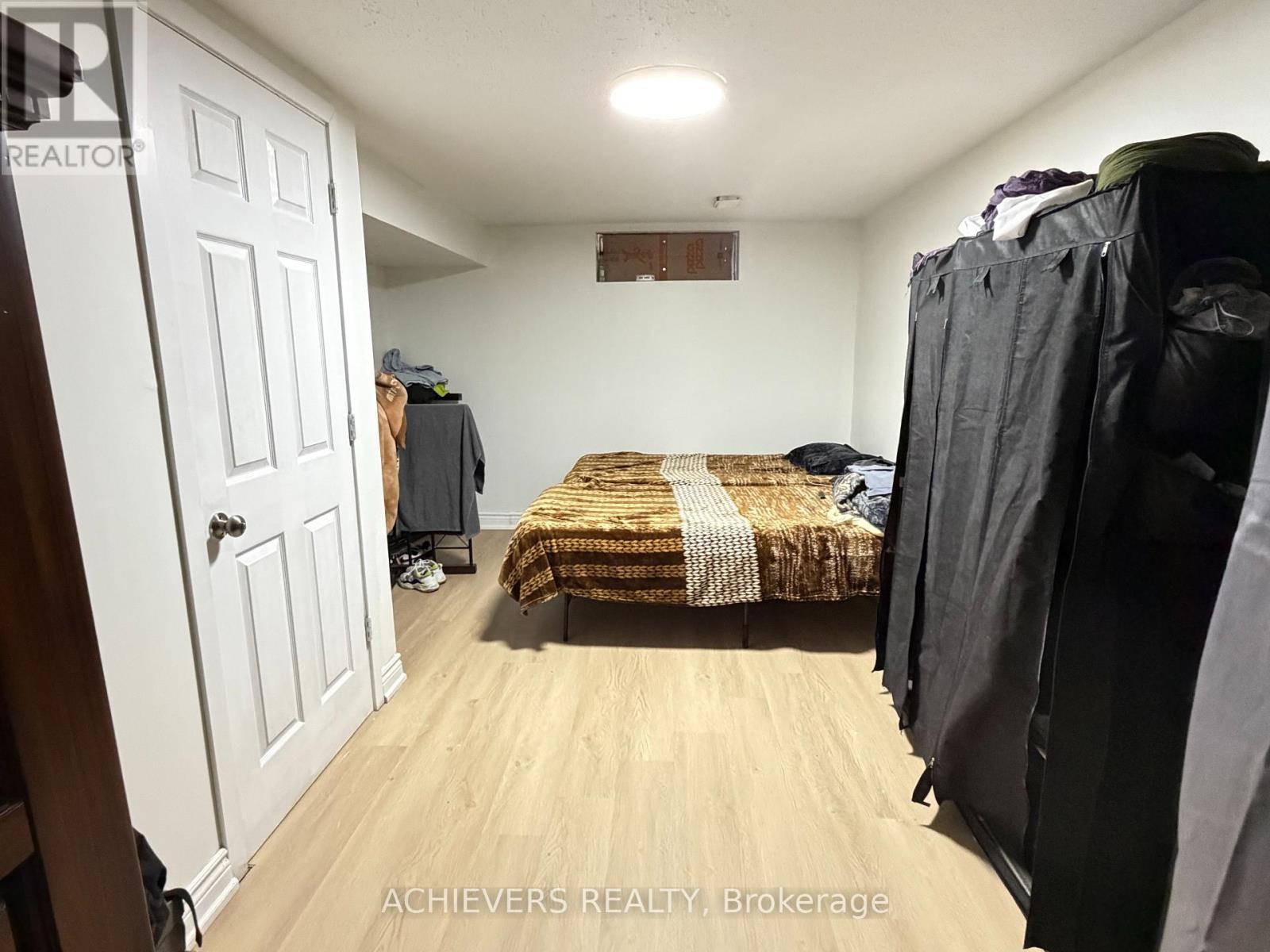 176 CULVER CRESCENT - 24