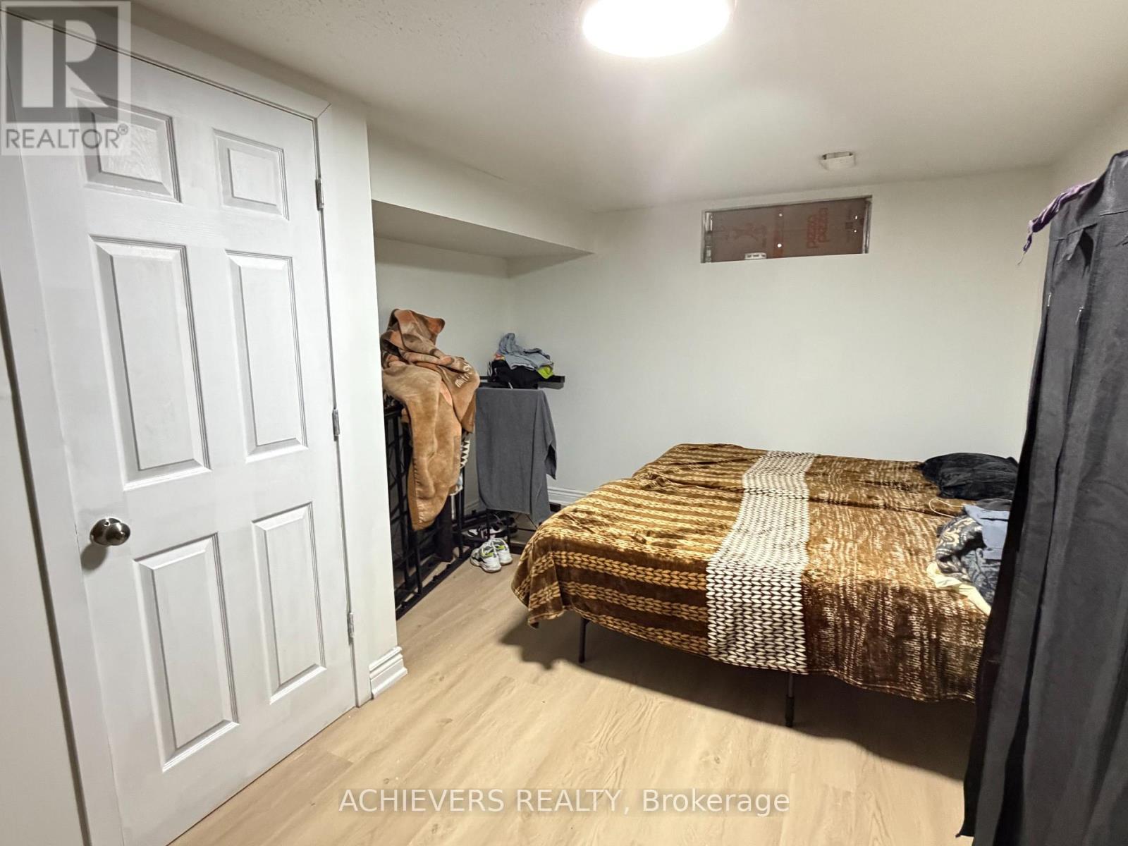 176 CULVER CRESCENT - 25