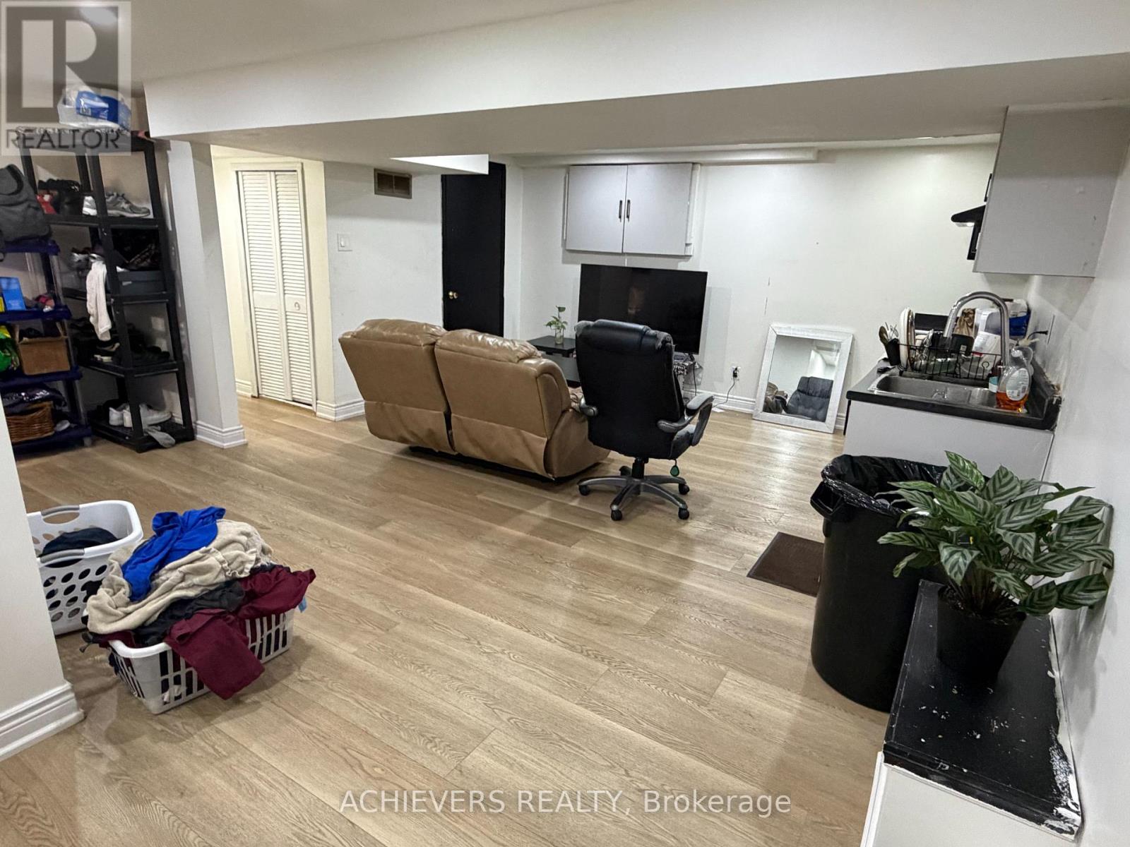 176 CULVER CRESCENT - 29