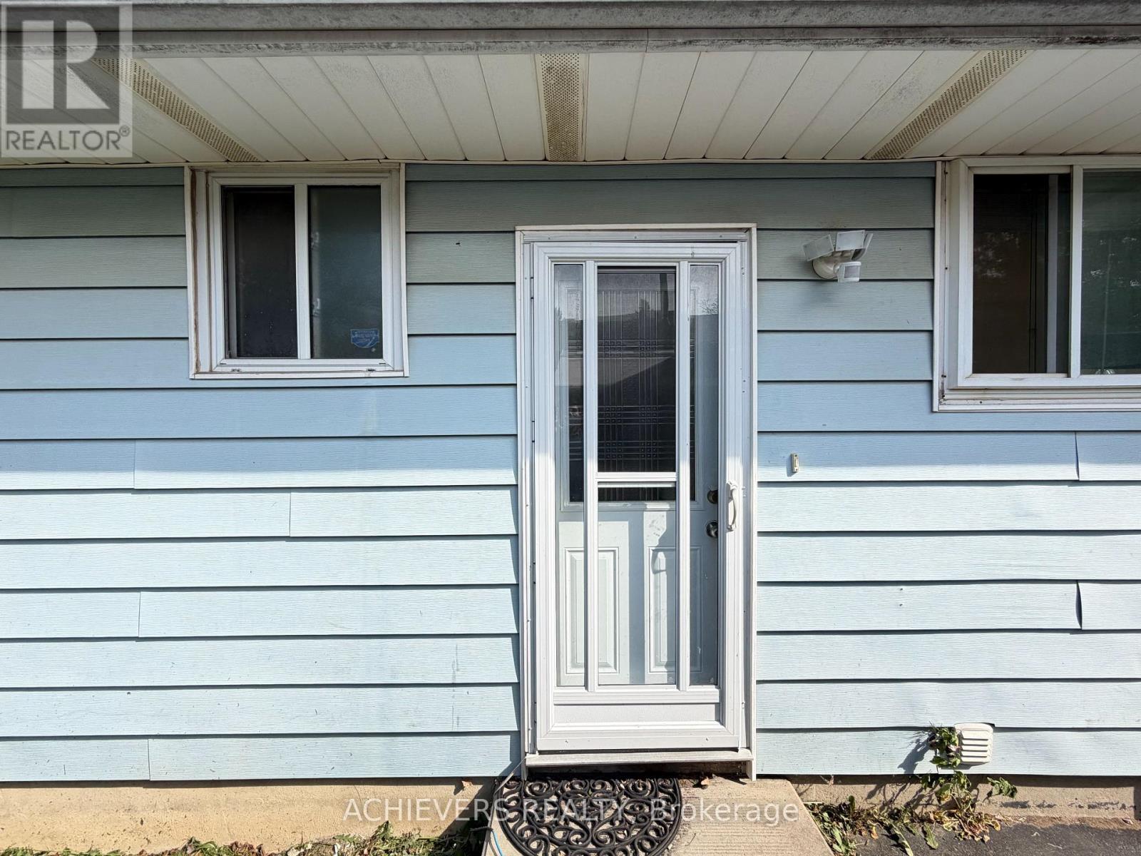 176 CULVER CRESCENT - 33