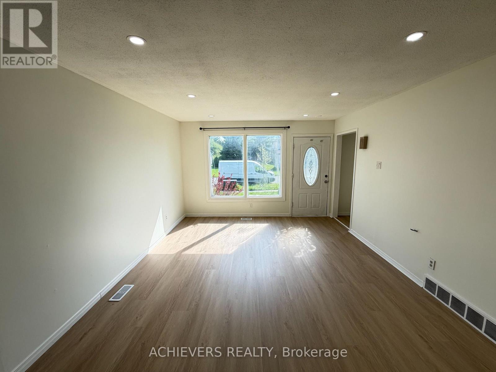 176 CULVER CRESCENT - 5
