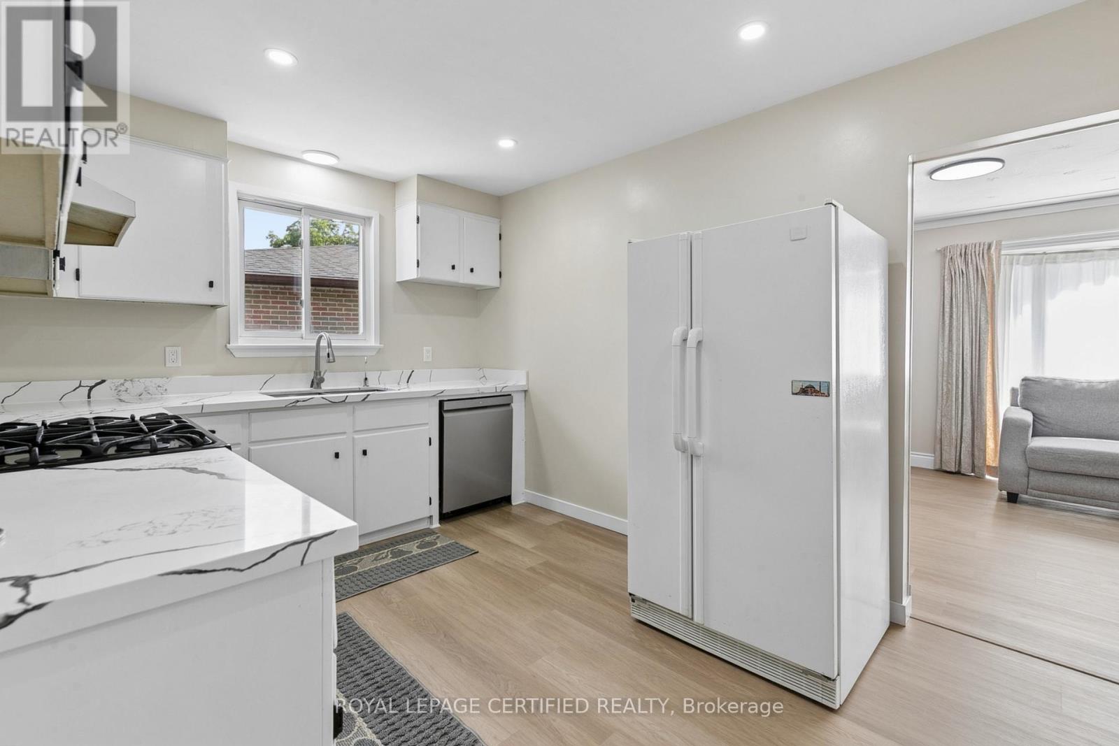 1121 VALENTINE DRIVE - 12