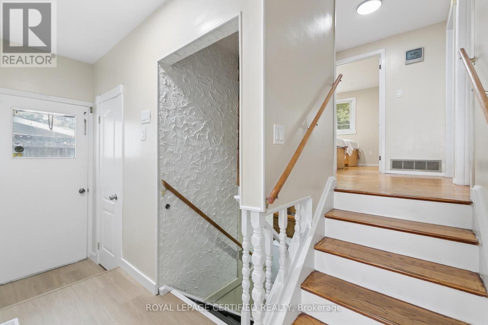 1121 VALENTINE DRIVE - 16