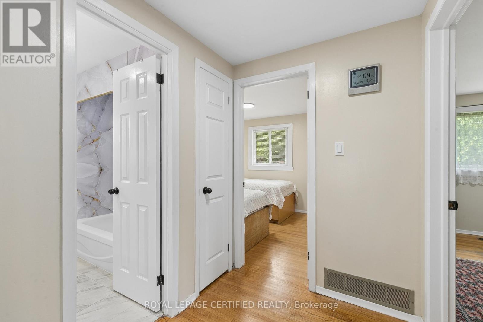 1121 VALENTINE DRIVE - 18