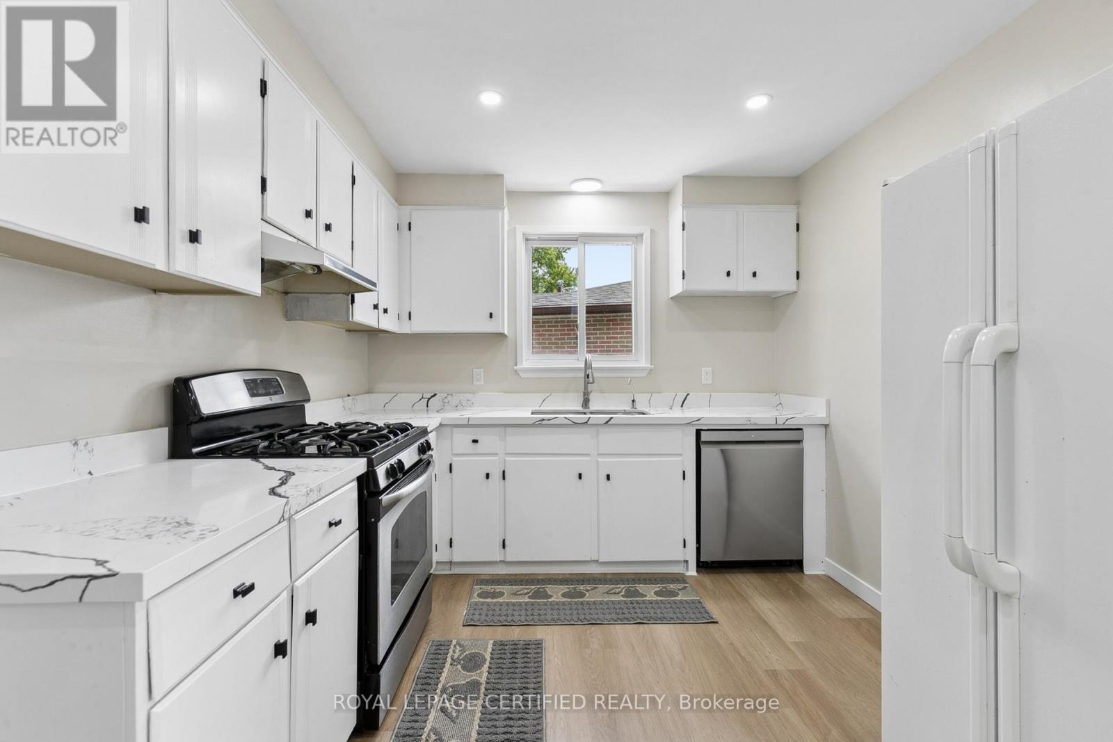 1121 VALENTINE DRIVE - 13
