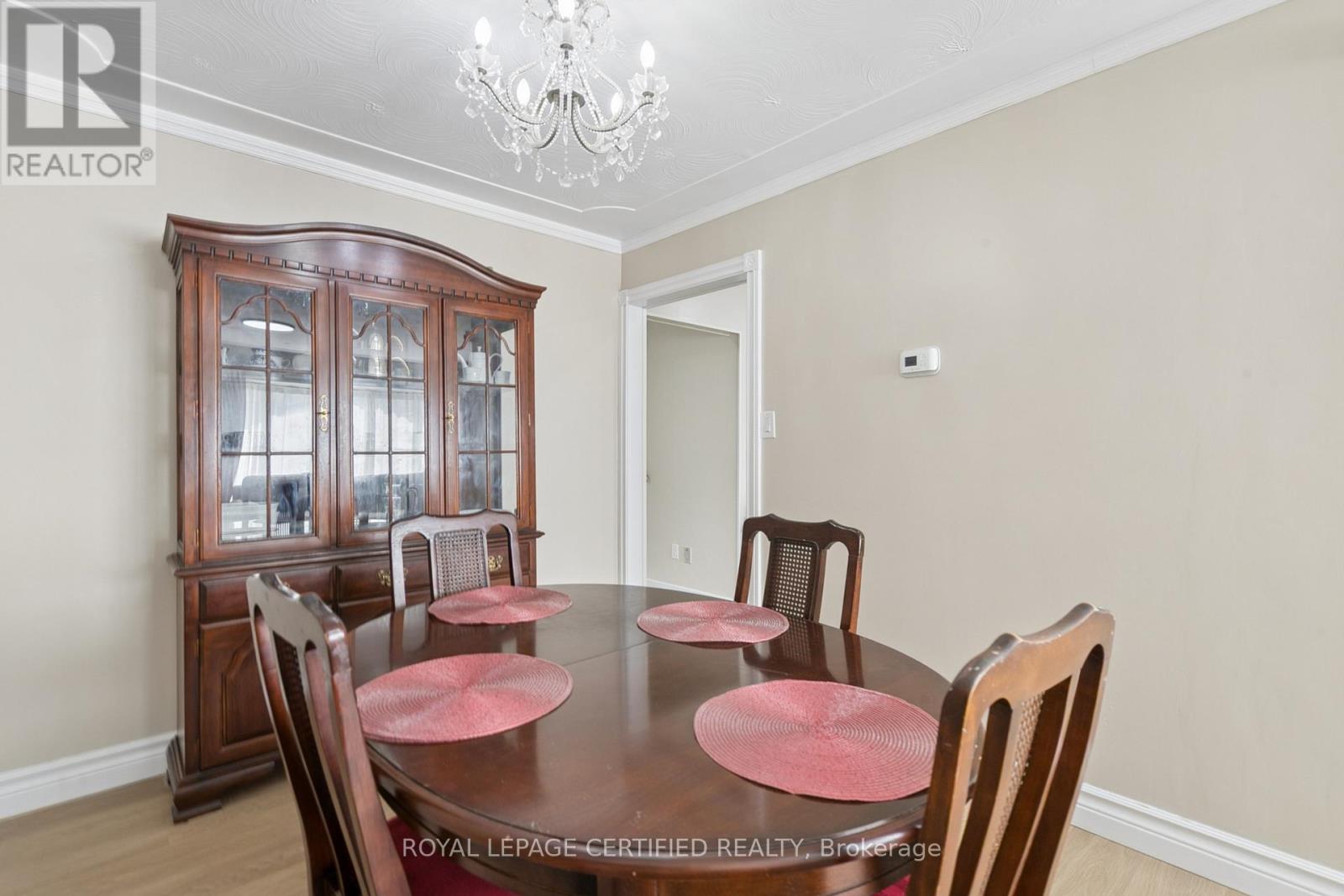 1121 VALENTINE DRIVE - 11