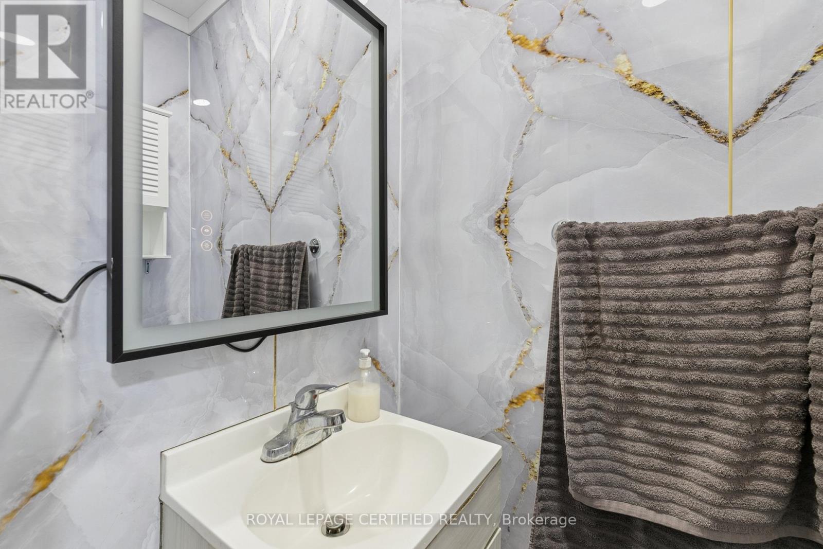 1121 VALENTINE DRIVE - 17