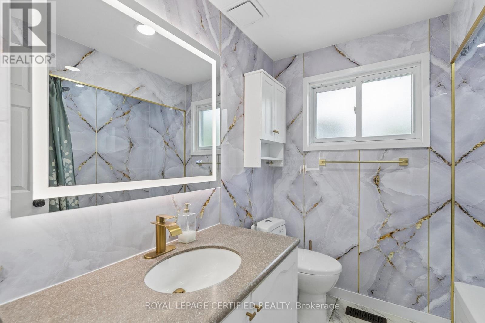 1121 VALENTINE DRIVE - 19