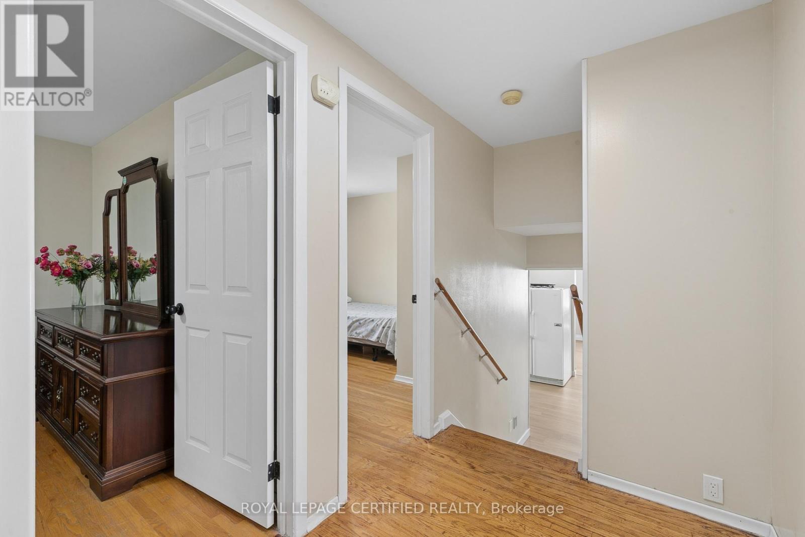 1121 VALENTINE DRIVE - 22
