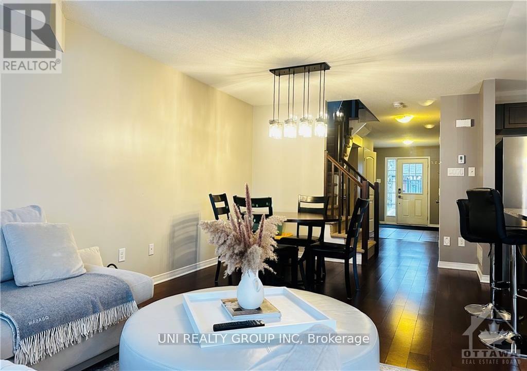 3 Bed, 3 Bath House for Rent in Ottawa – 206 VISION STREET, Ottawa – MLS# X13523882 - Image 12