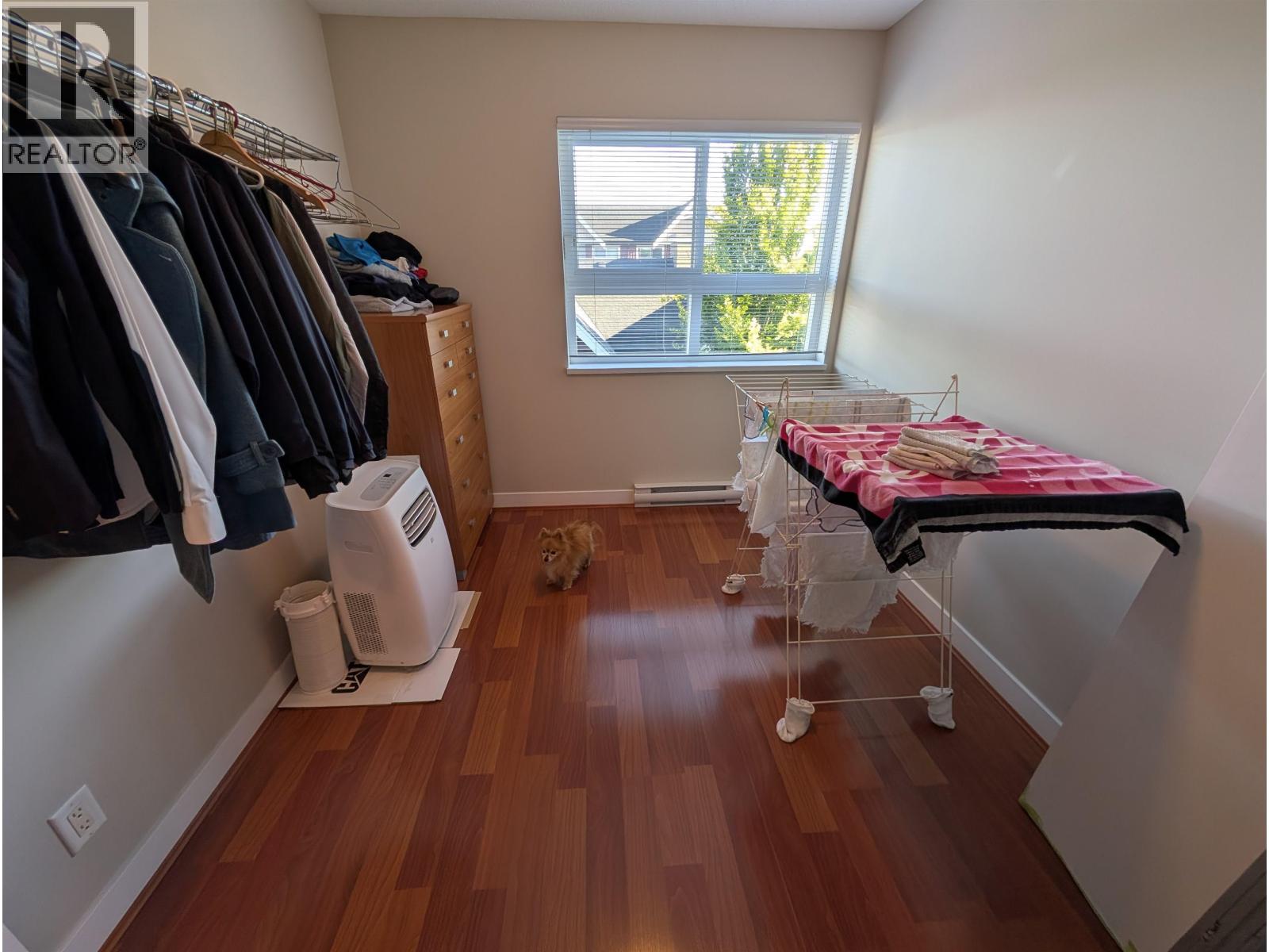 3XXX E 54 AVENUE, Vancouver