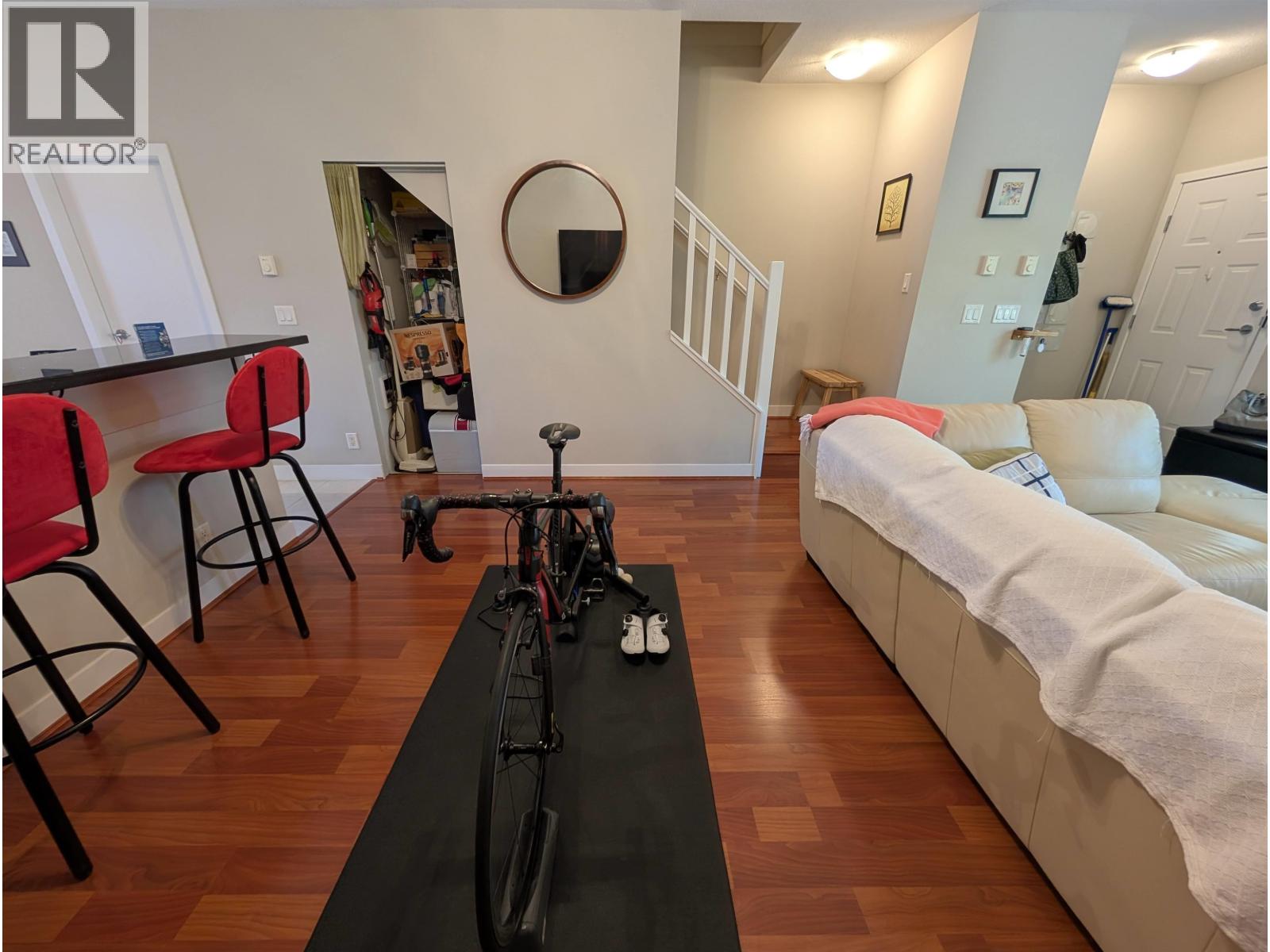 3XXX E 54 AVENUE, Vancouver