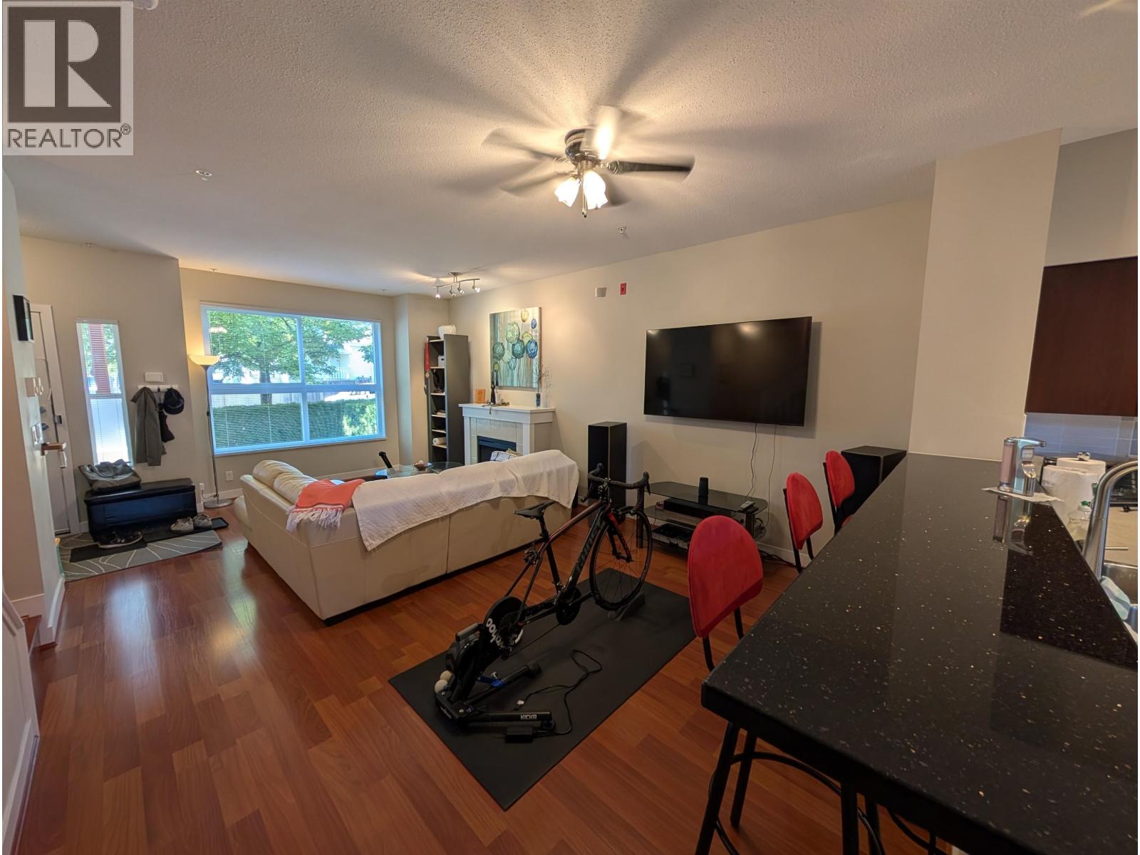 3XXX E 54 AVENUE, Vancouver