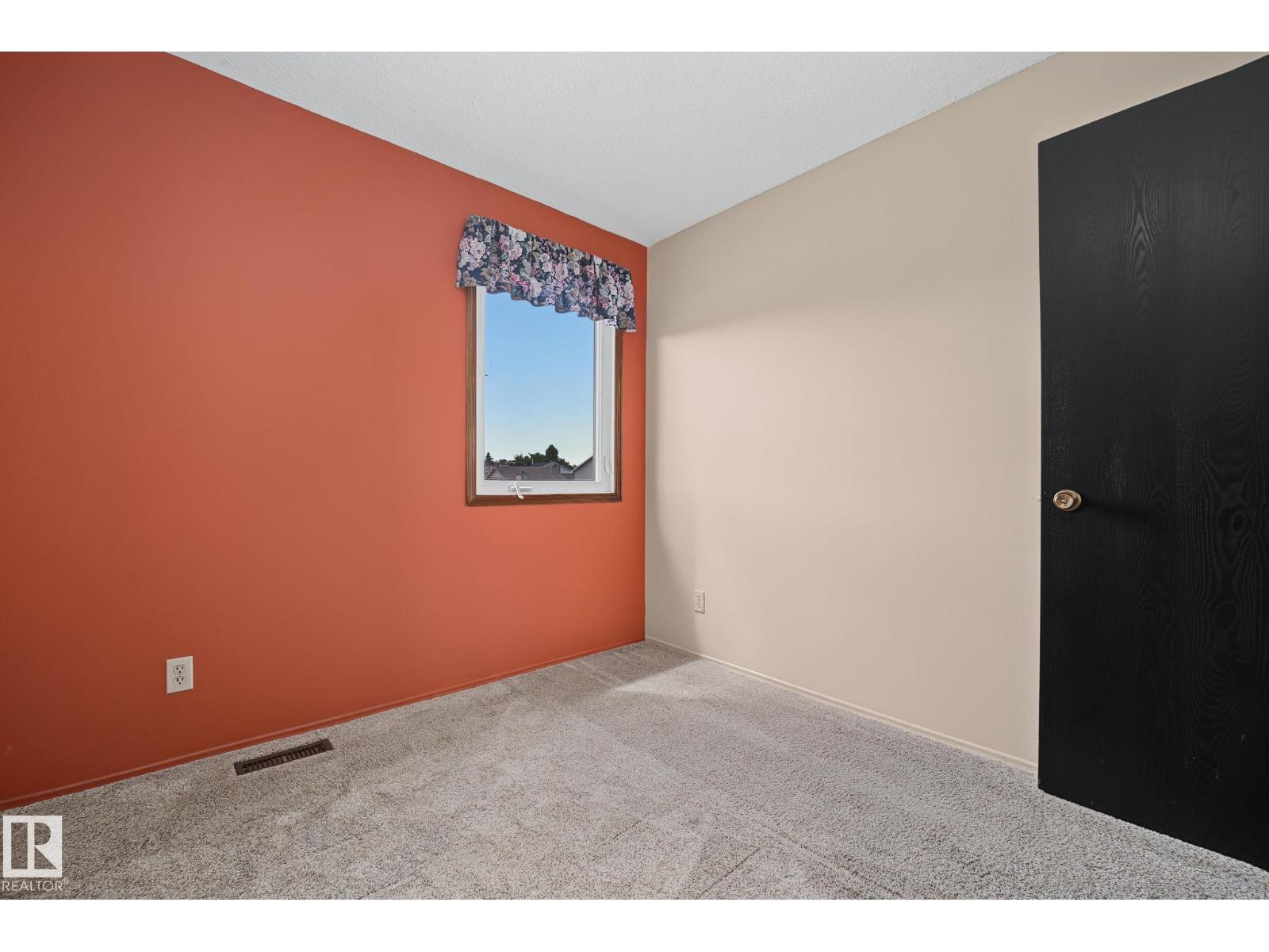 9516 173 AV NW - 22