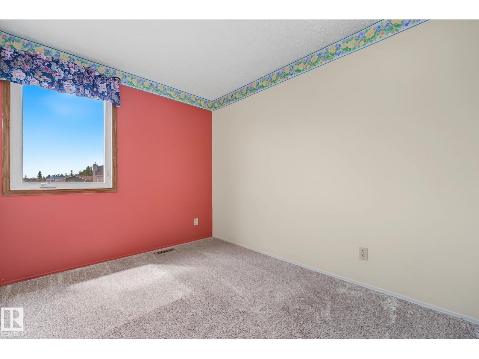 9516 173 AV NW - 23