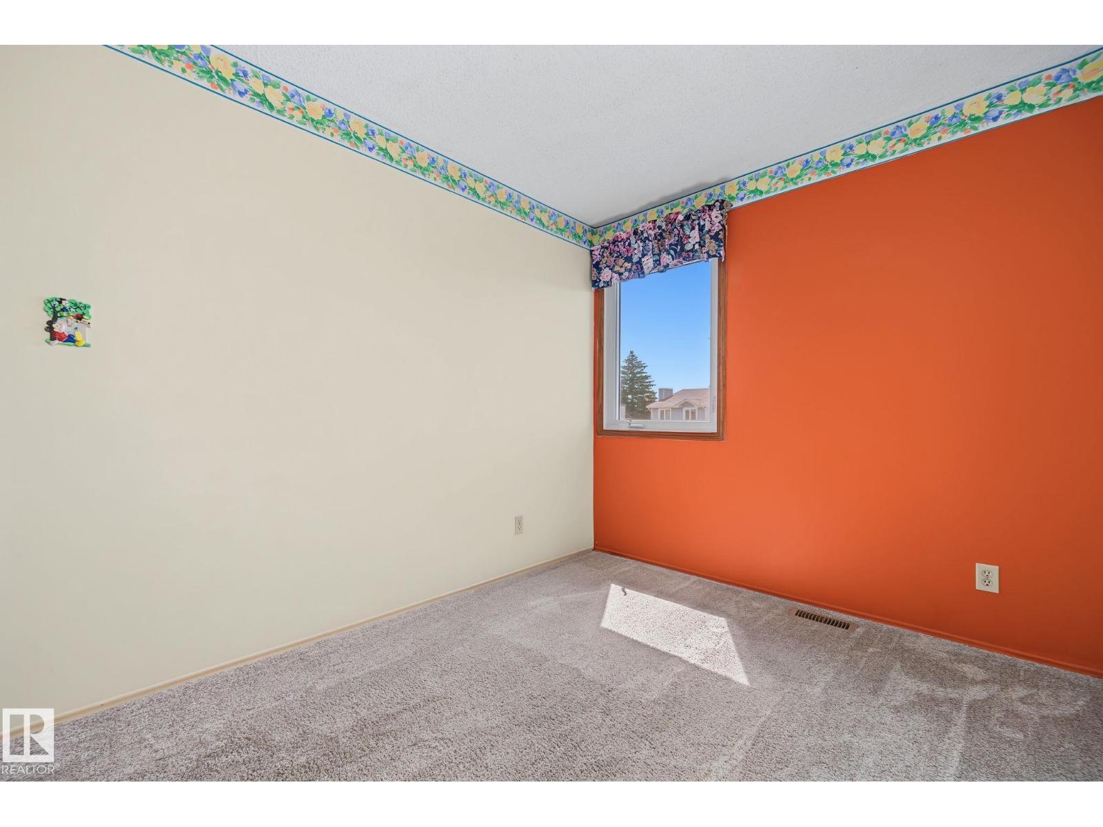 9516 173 AV NW - 25