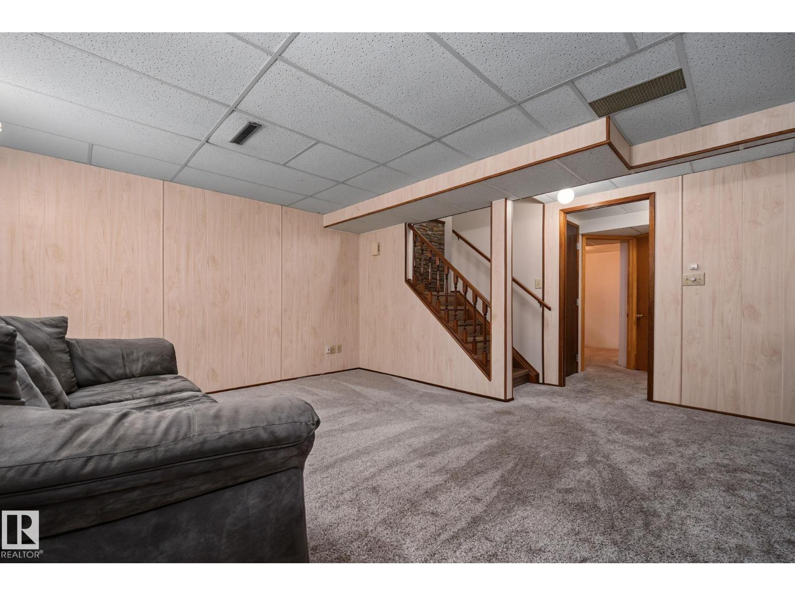 9516 173 AV NW - 29