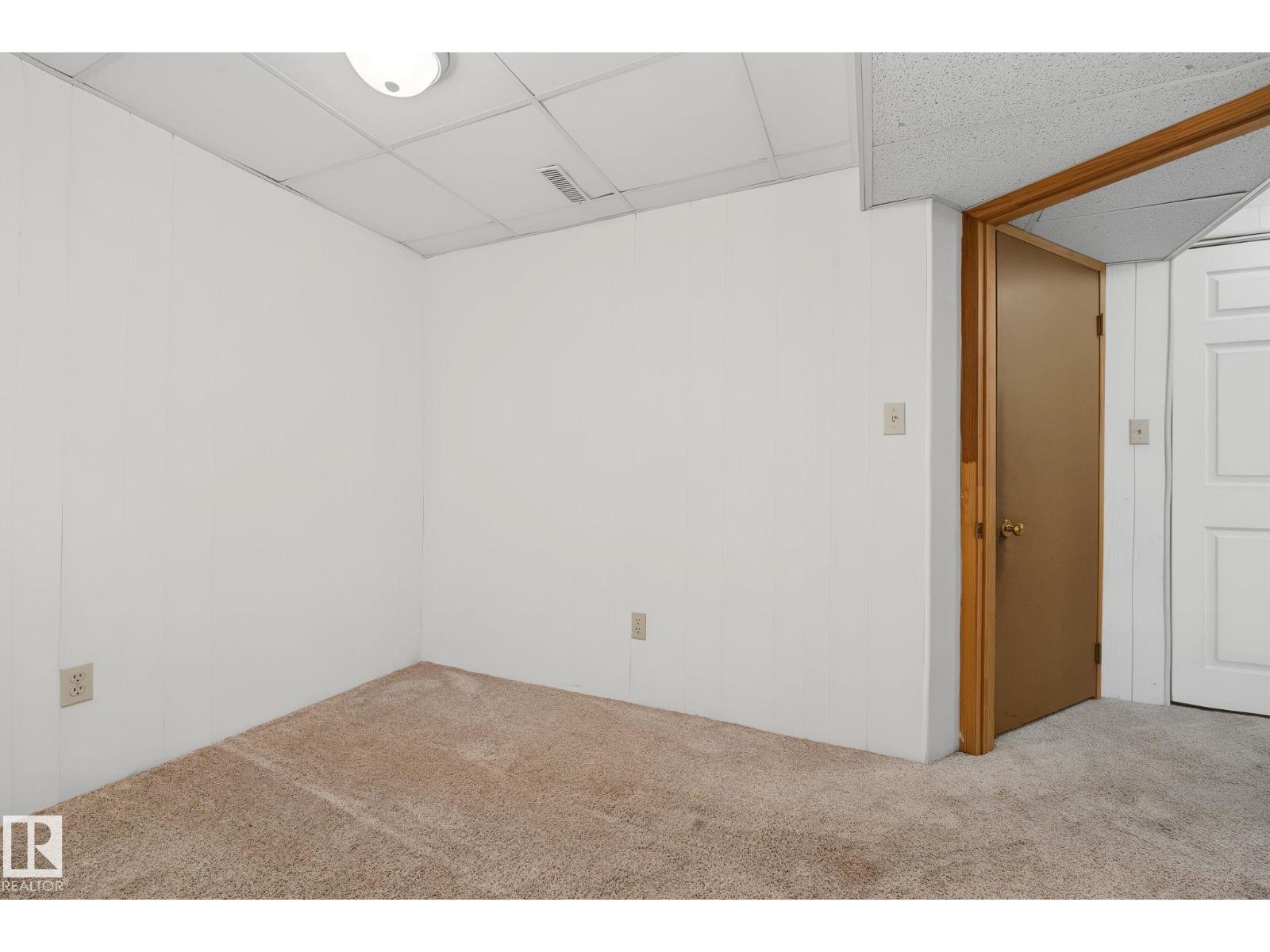 9516 173 AV NW - 34